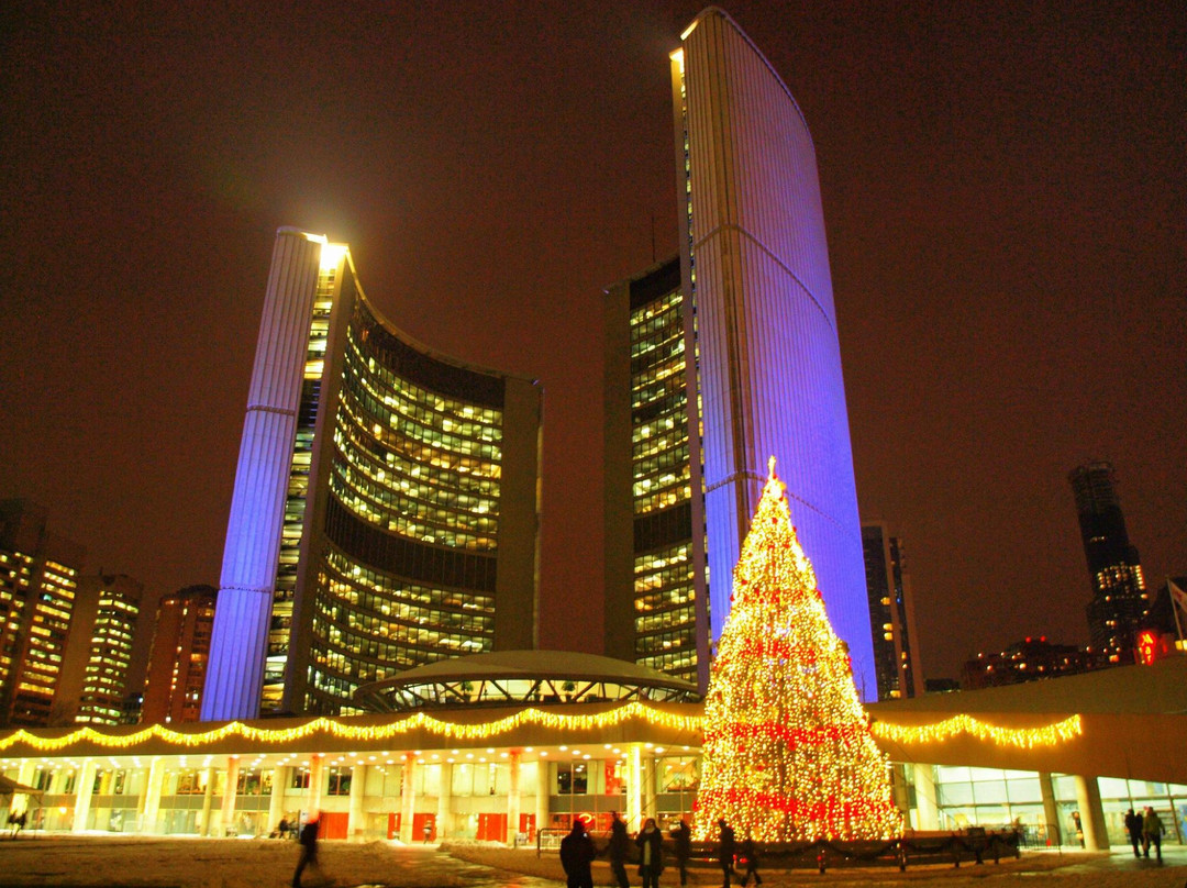 弥敦菲腊广场-多伦多必去景点