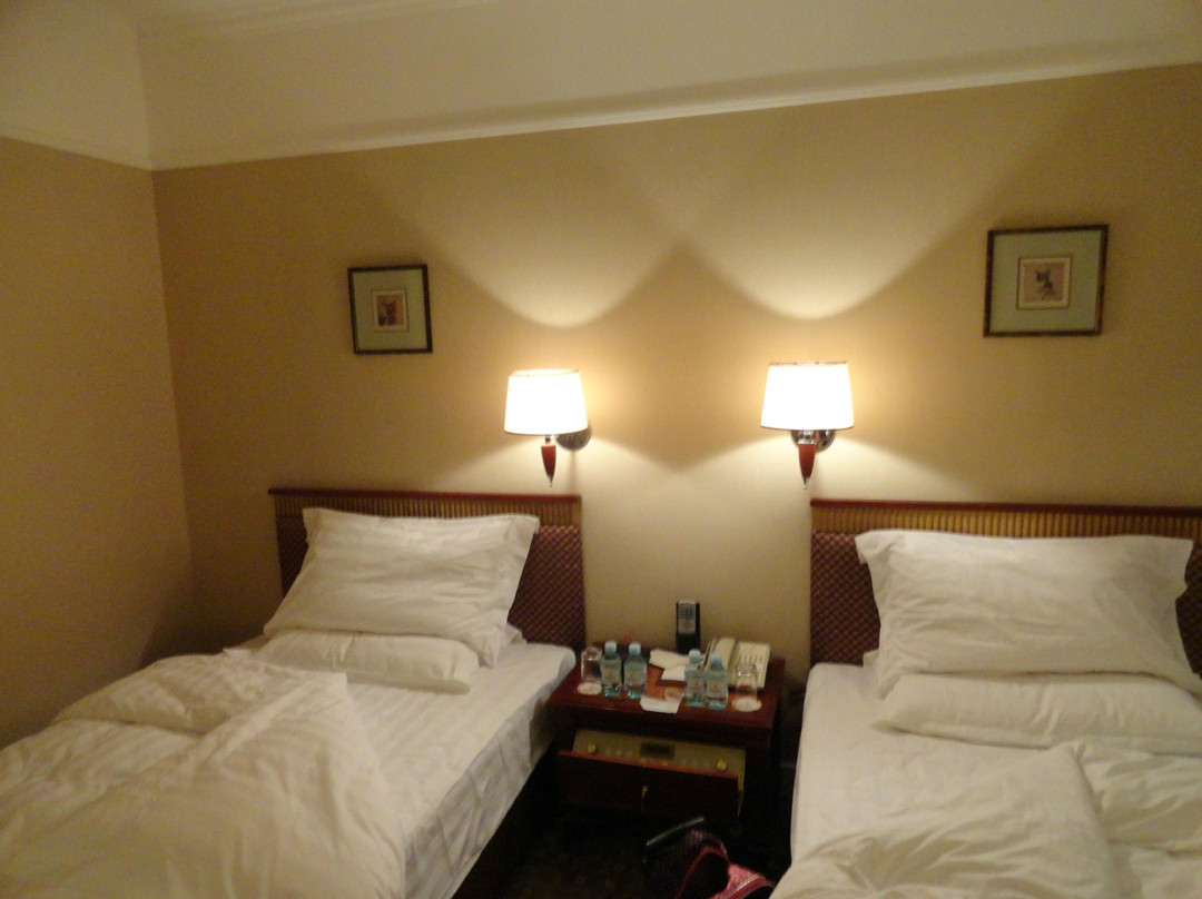 好苑建国酒店主图