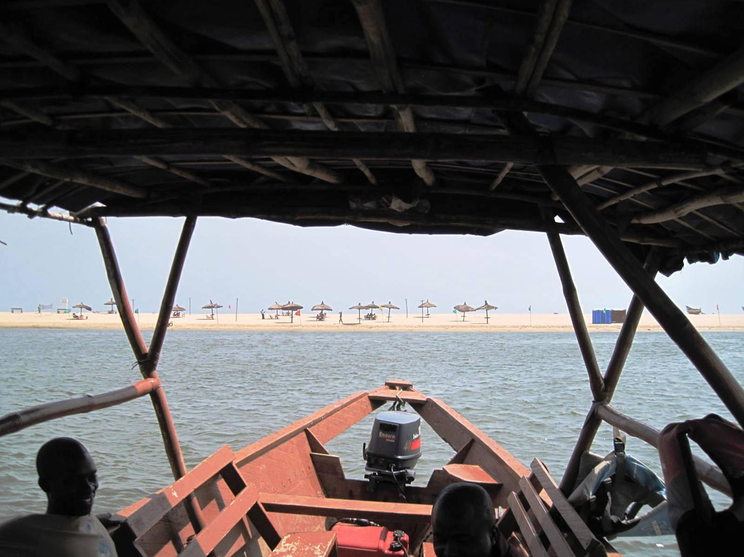 Bojo Beach-阿克拉必去景点