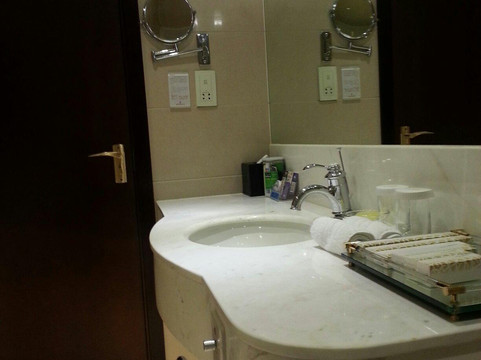 北京锦江富园大酒店主图