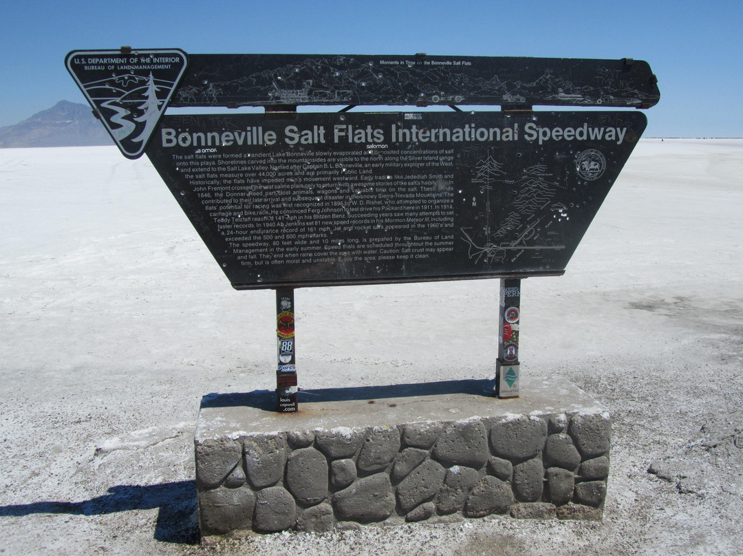 波利维尔盐洼-温多弗必去景点