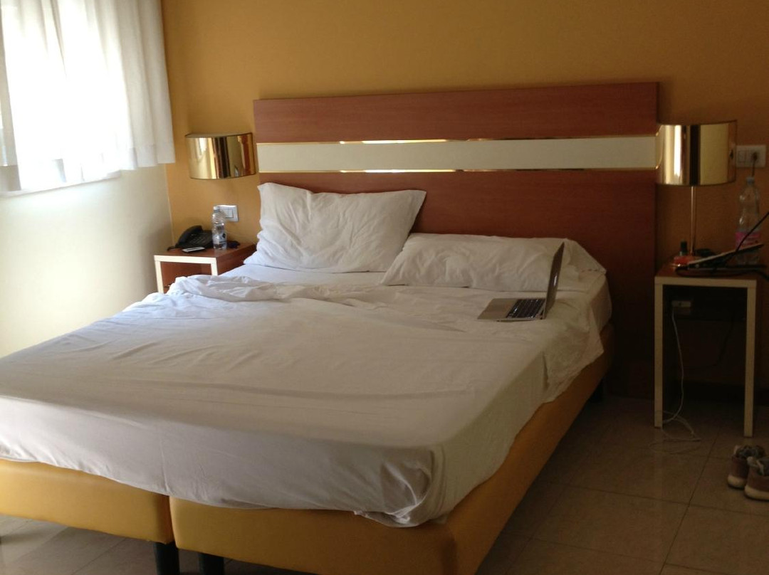 Hotel GF主图