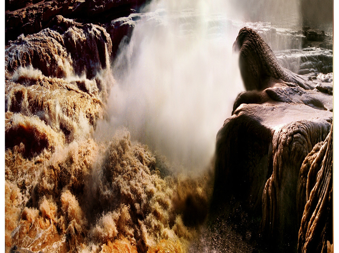 壶口瀑布-吉县必去景点