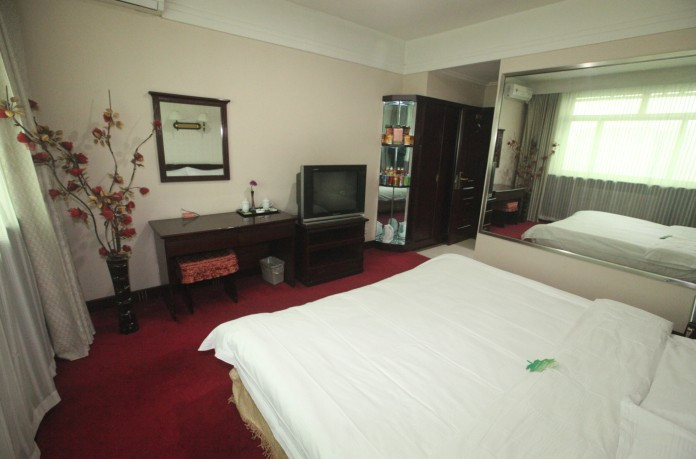 东方御苑大酒店主图