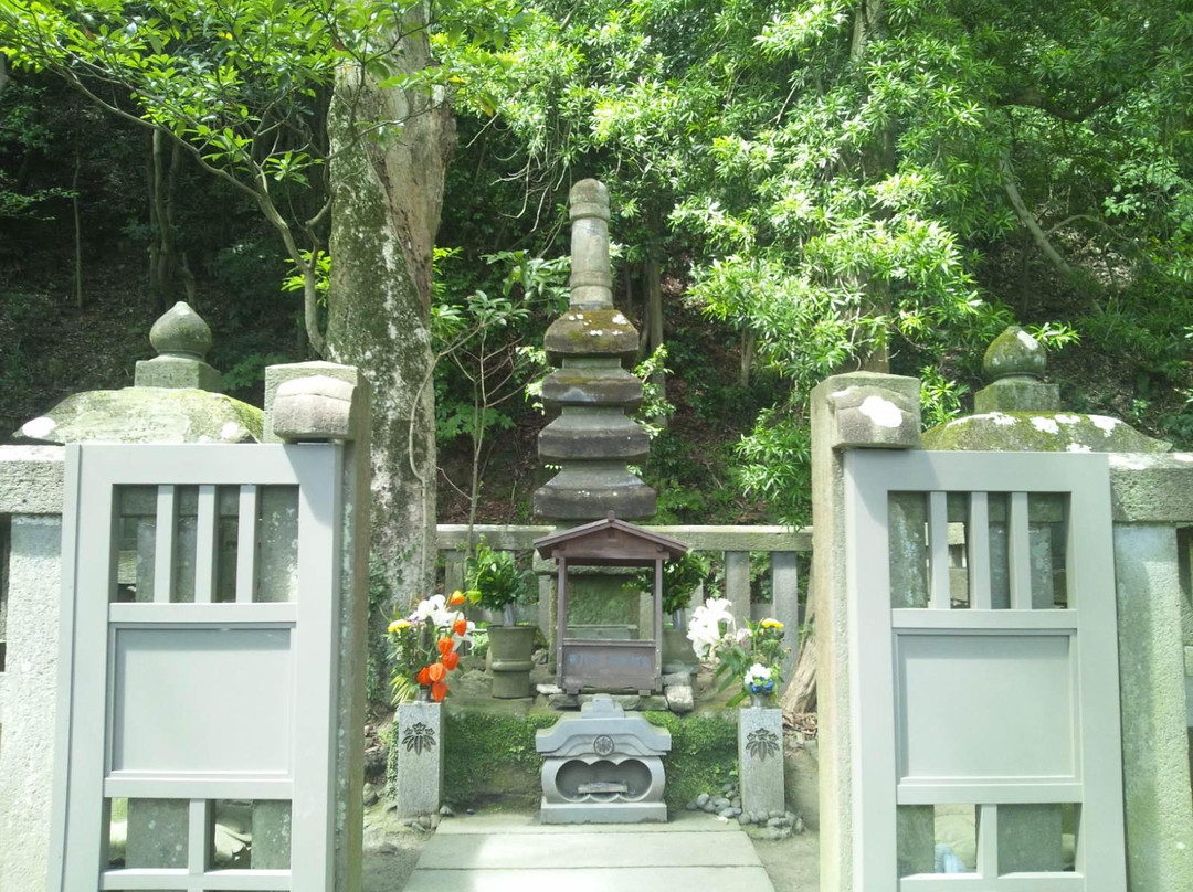 Grave of Minamoto Yoritomo-镰仓市必去景点