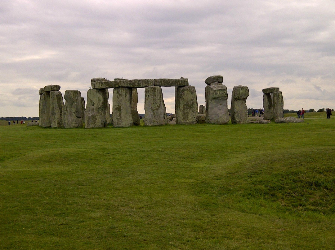 Salisbury, Stonehenge and Sarum Tours景点图片
