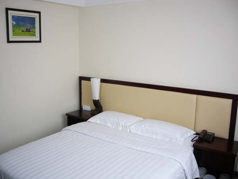 大连市威仑酒店主图