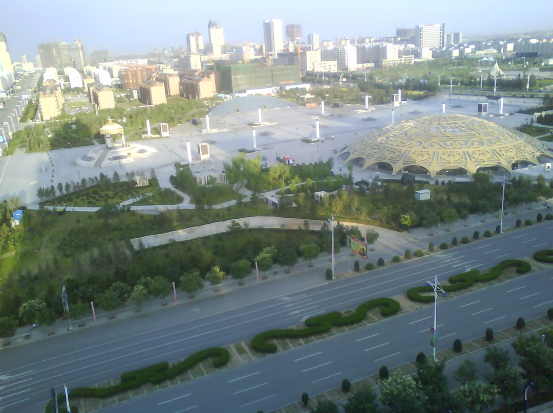 鄂尔多斯铁牛国航大酒店主图