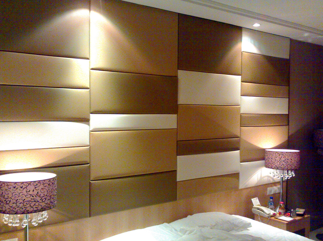 百纳中心大酒店主图