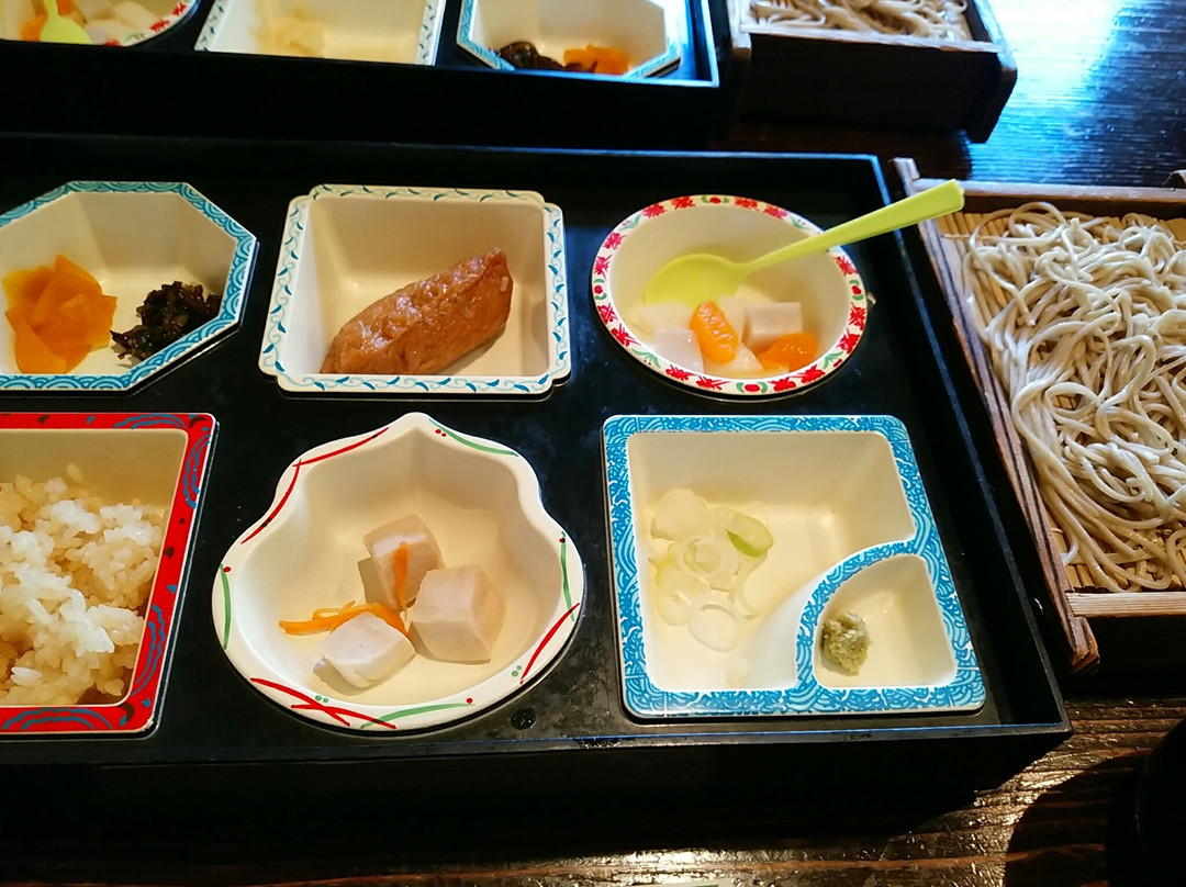 遊楽庵