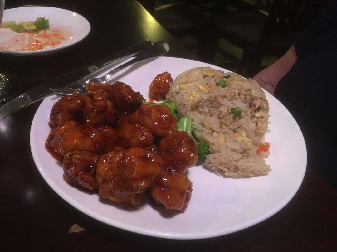 Ye's Asian Bistro