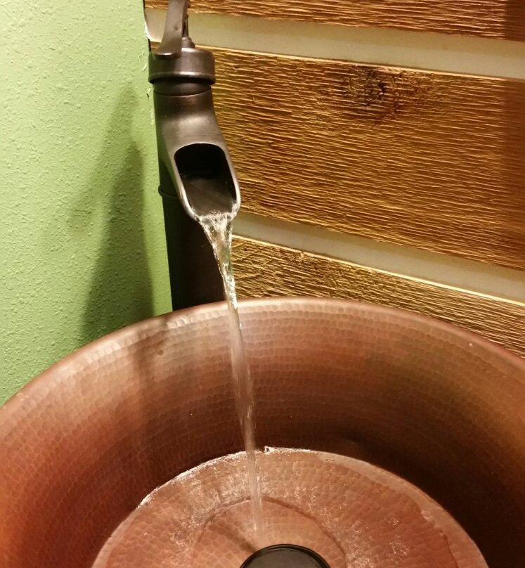 Delta餐馆和美食-Cedar Lodge