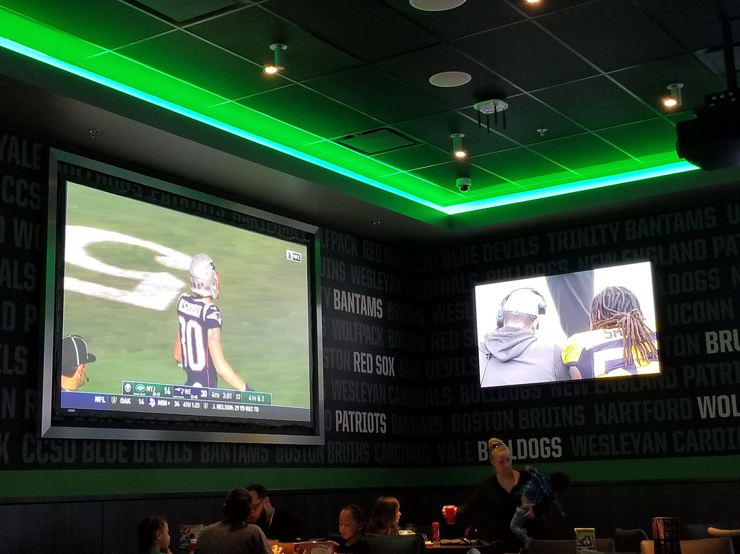 Dave & Buster's Milford