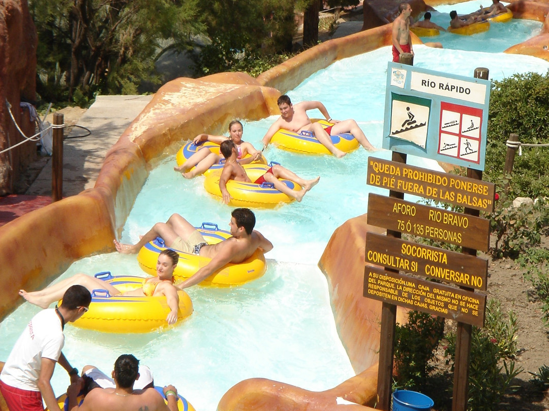 Aquaola Water Park-塞内斯德拉韦加必去景点