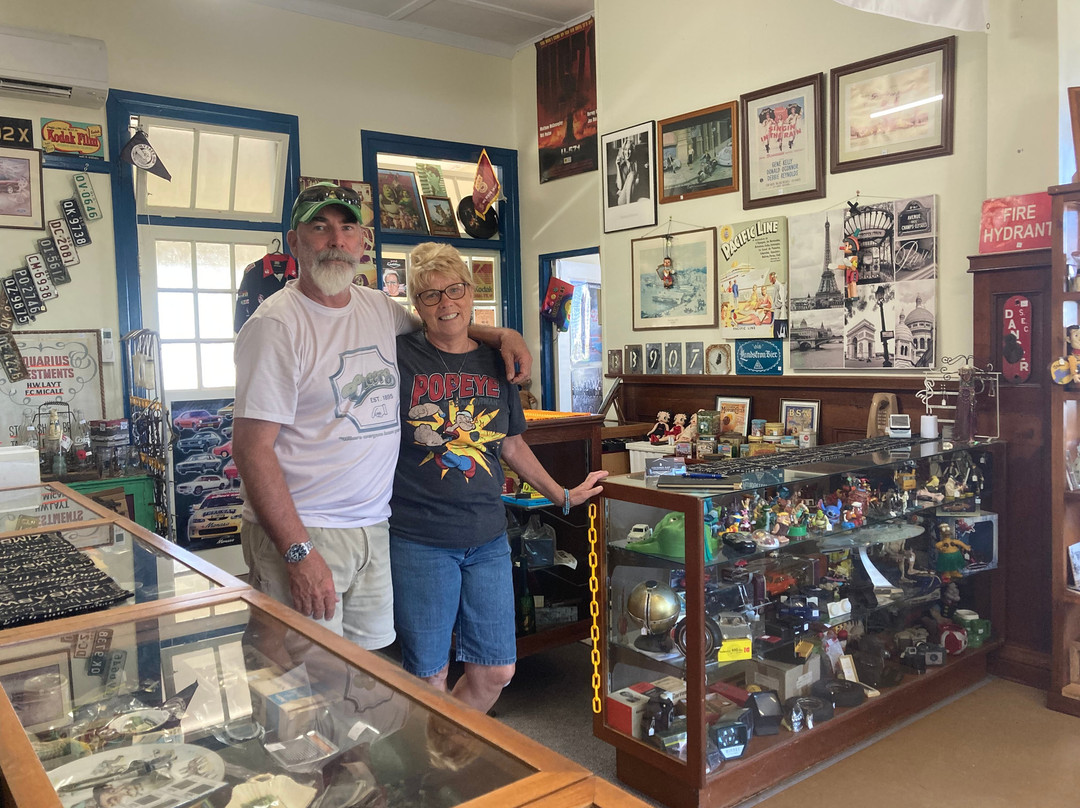 Checkered Past Vintage & Collectables