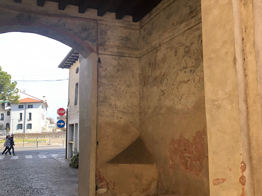 Porta Monticano景点图片
