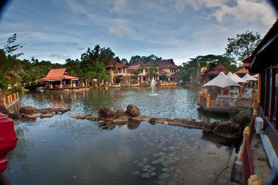 Oriental Village景点图片