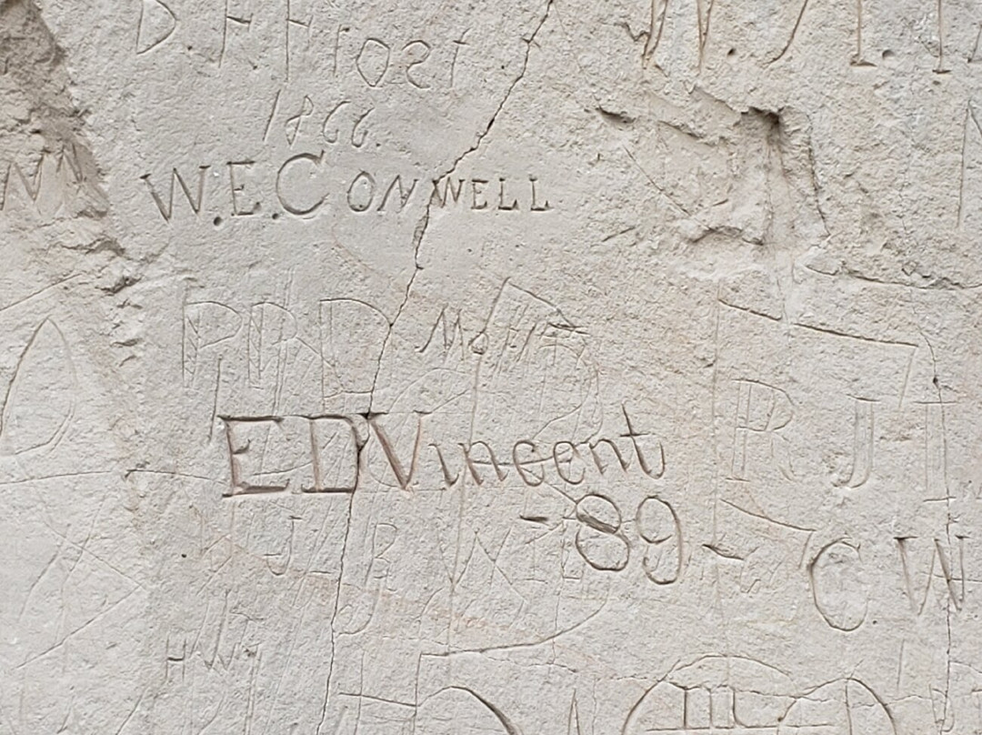 Register Cliffs-Guernsey必去景点