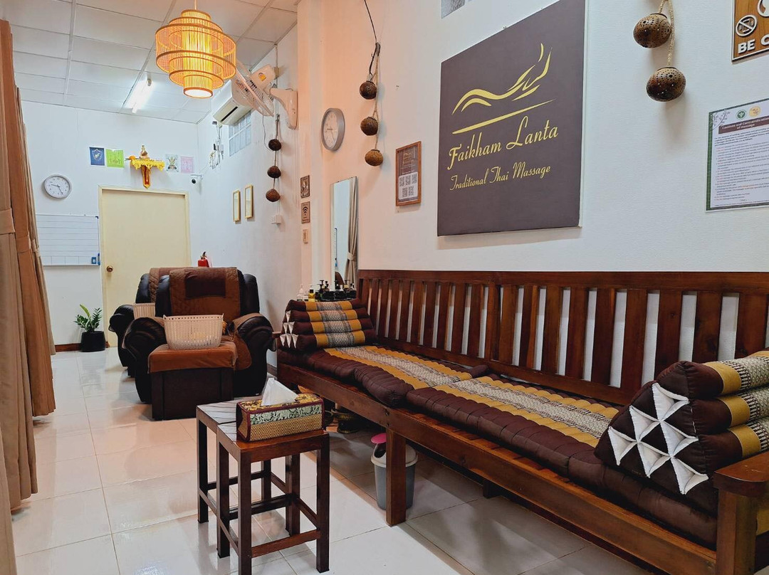 Faikham Lanta Traditional Thai Massage-Ban Sala Dan必去景点
