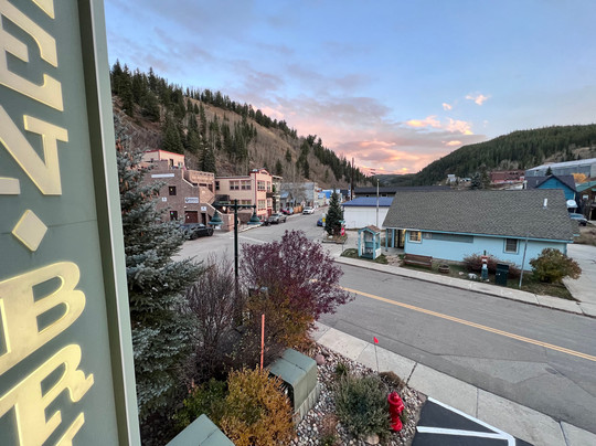 The Green Bridge Inn主图