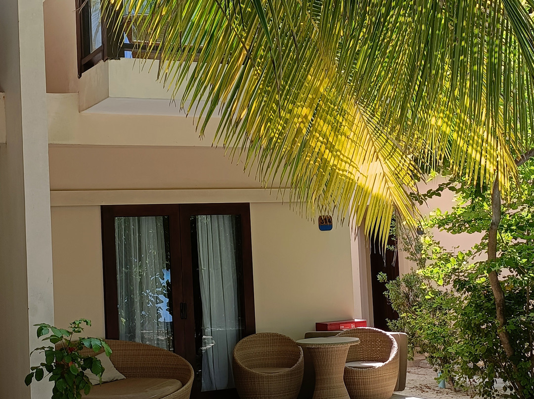 夏日岛乡村酒店主图