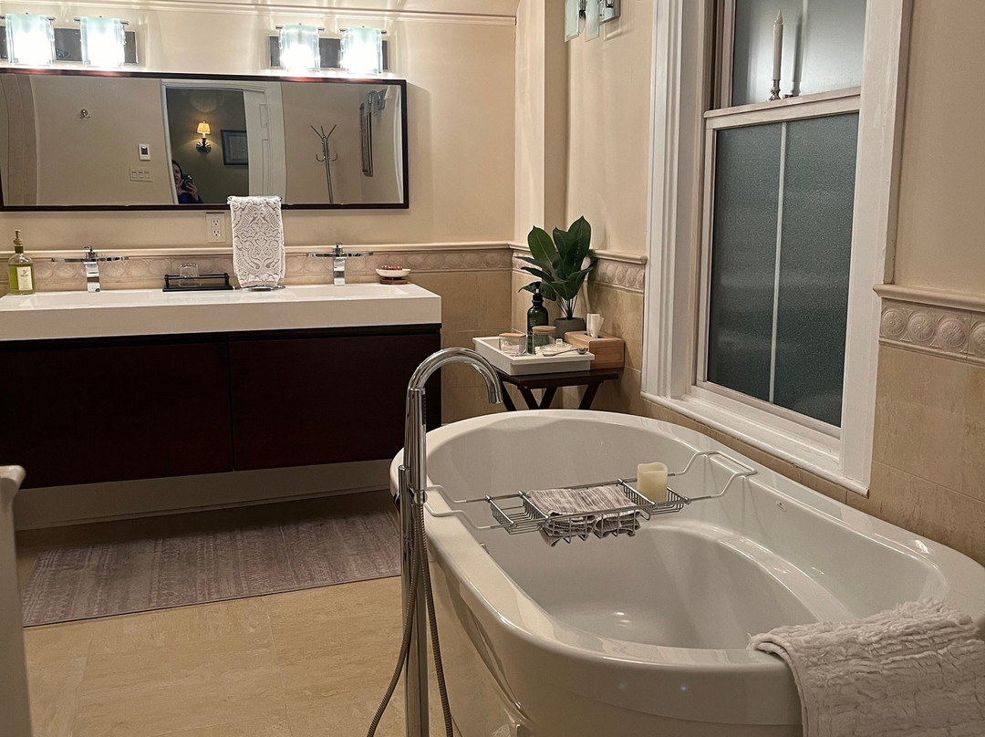 Quartermain House B&B主图