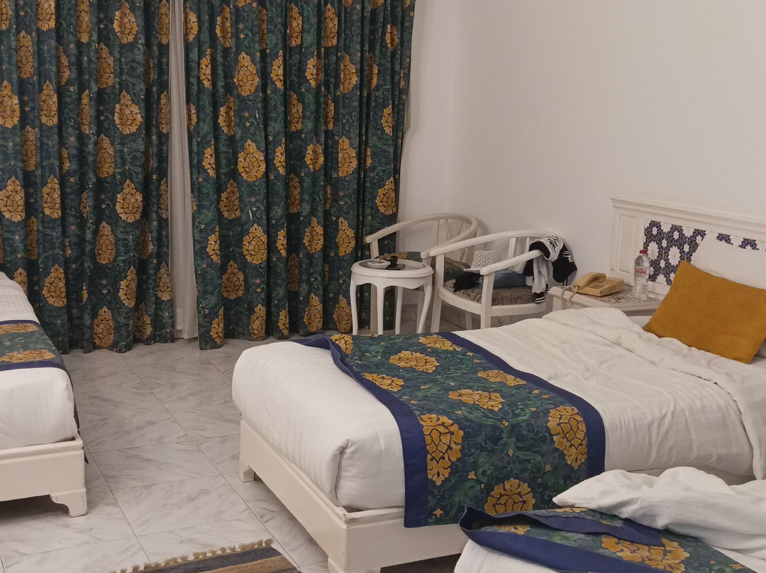 Lotus Bay Resort主图