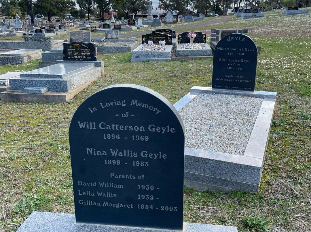 Rushworth Cemetery-拉什沃思必去景点