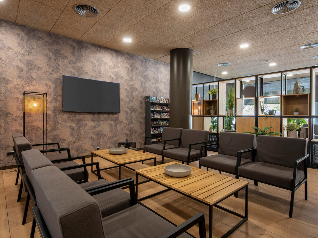 塔拉克公园酒店主图