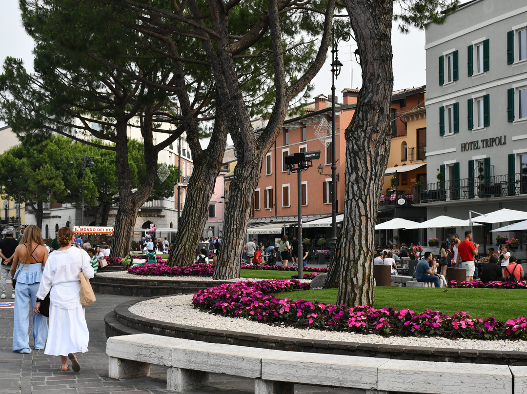 Lungolago Di Desenzano Del Garda-代森扎诺-德尔加达必去景点