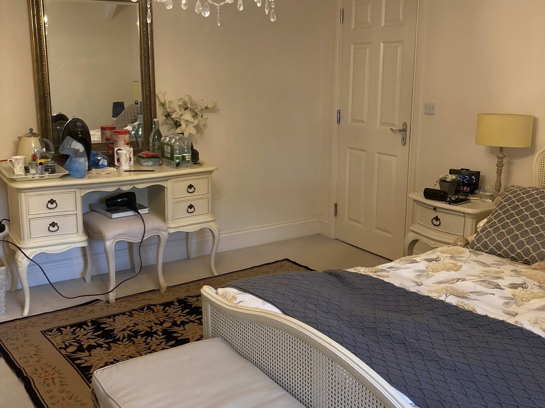 Caroe Farmhouse主图