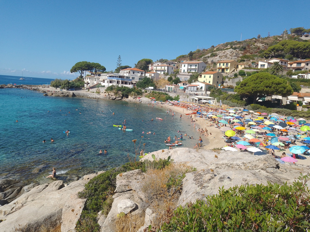 Spiaggia Di Seccheto景点图片