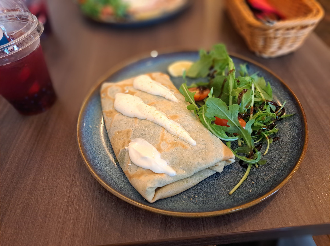 2 Crepes Away