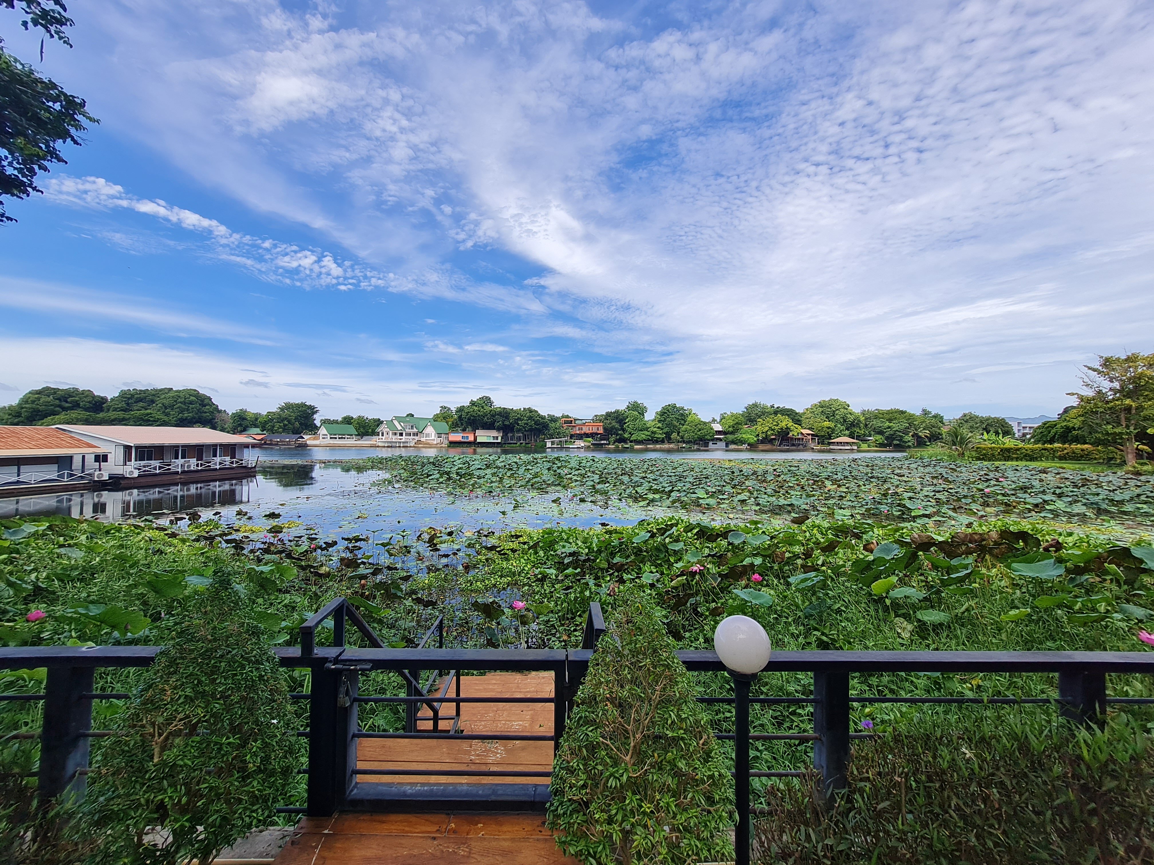 Natee The Riverfront Hotel-浴室