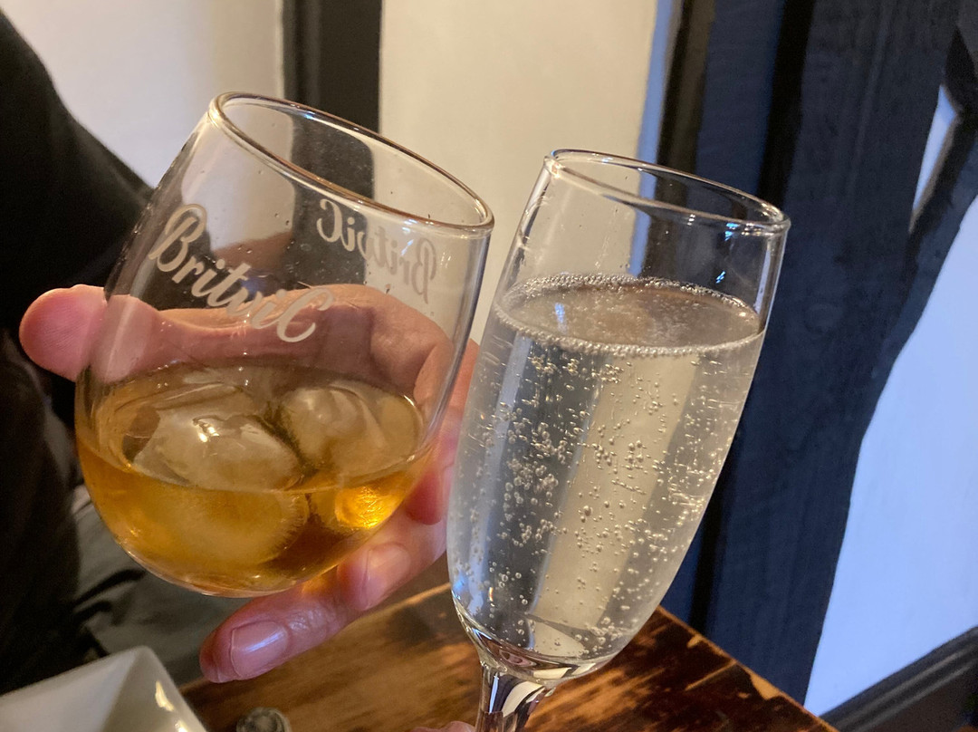Llanelwedd Arms Hotel主图
