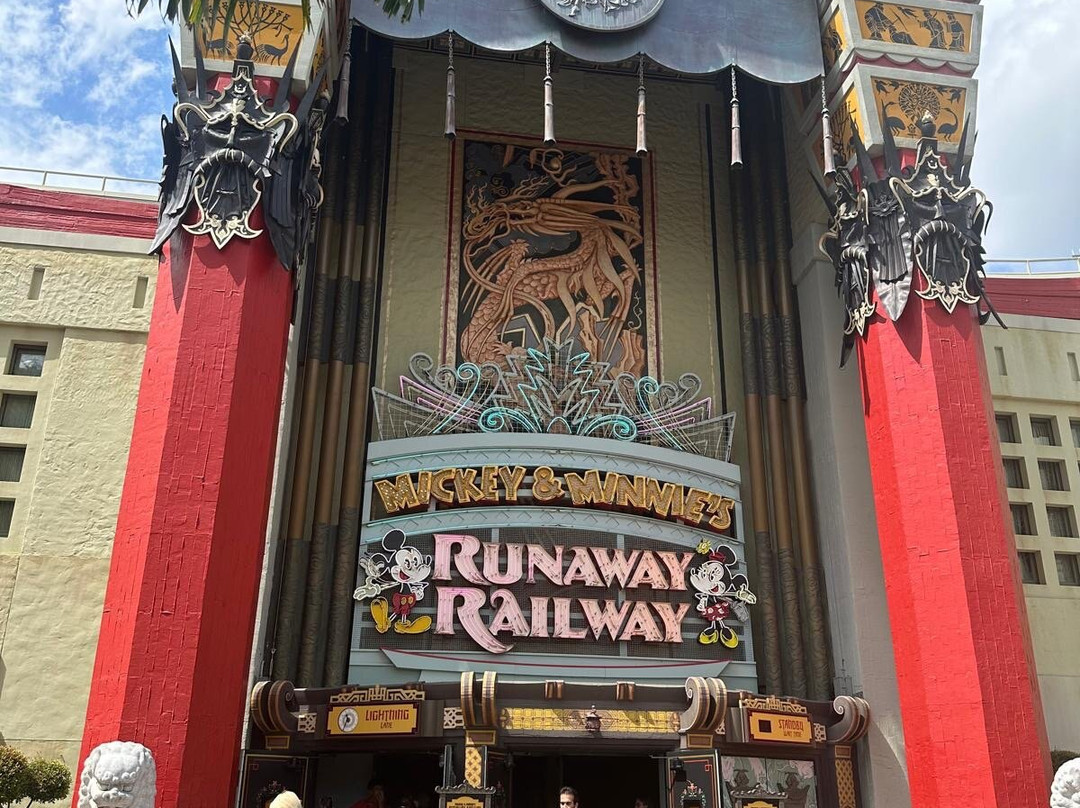 Mickey & Minnie's Runaway Railway-Bay Lake必去景点