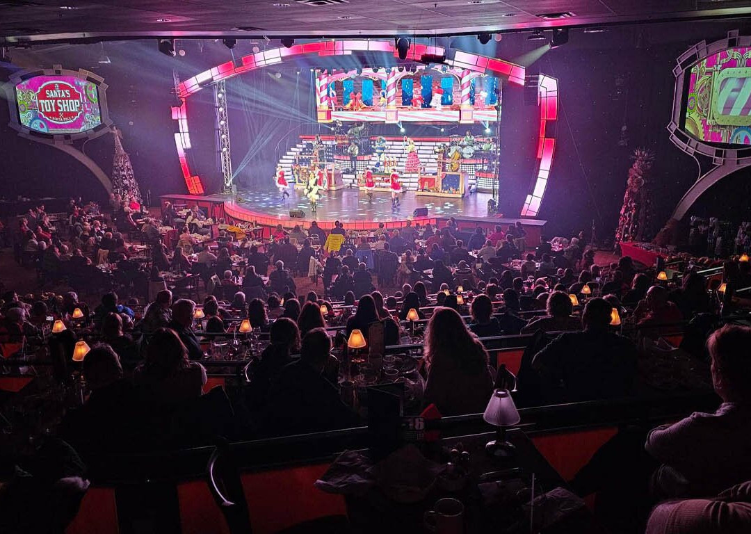 Sneaky Pete's Wild West Dinner Show