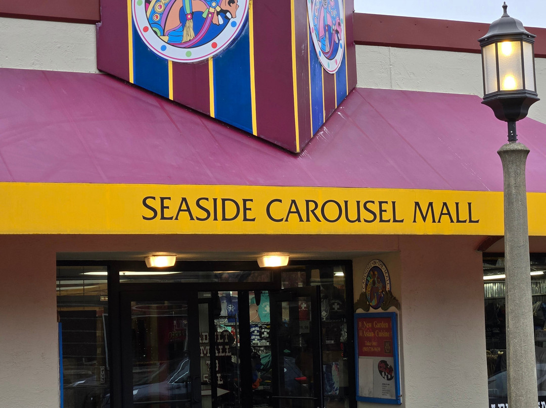 Seaside Carousel Mall-锡赛德必去景点