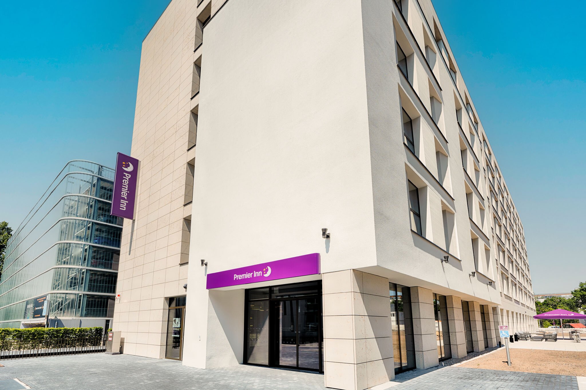 Premier Inn Darmstadt City Centre hotel-浴室