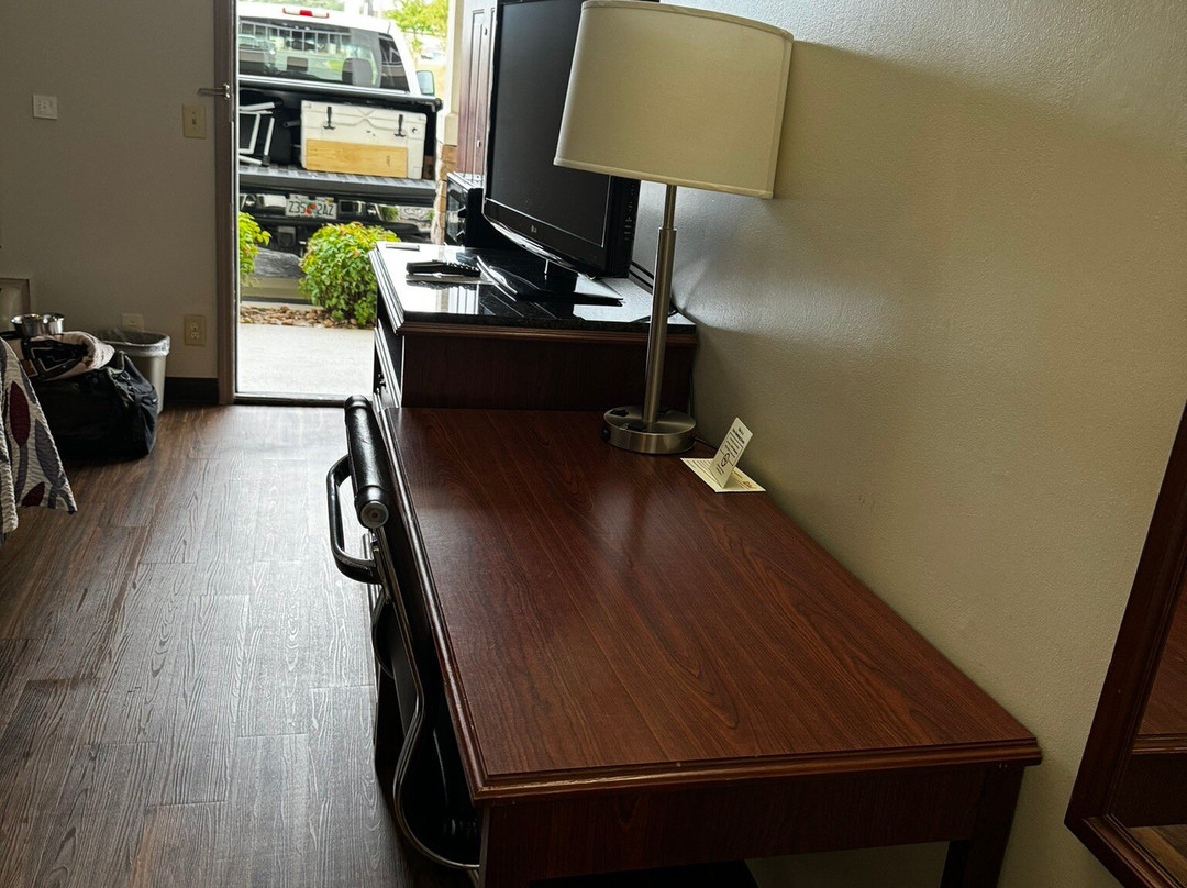 Red Roof Inn & Suites Calhoun主图