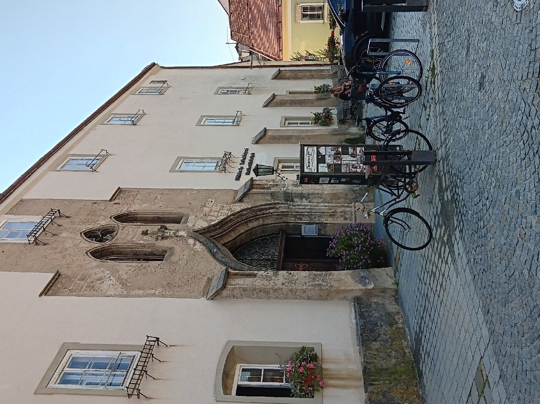 Stadtbücherei-因河畔布劳瑙必去景点
