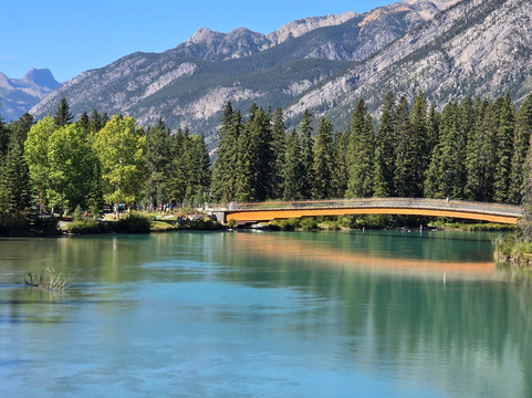 Journey to Banff Tours-班夫必去景点