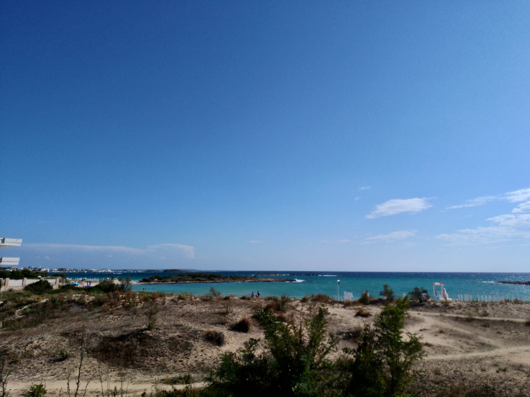 Spiaggia libera Scalo di Furno-切萨雷奥港必去景点