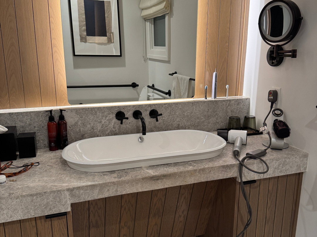 麦克阿瑟温泉酒店主图