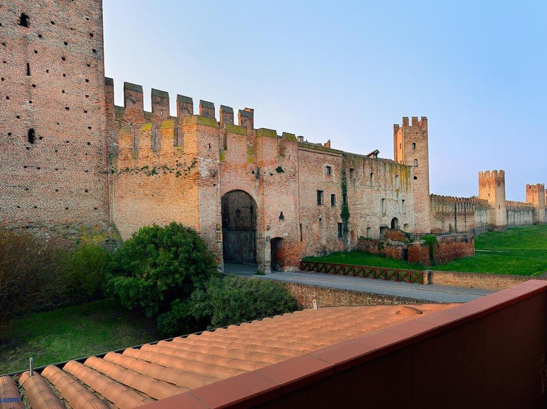 Sotto le Mura