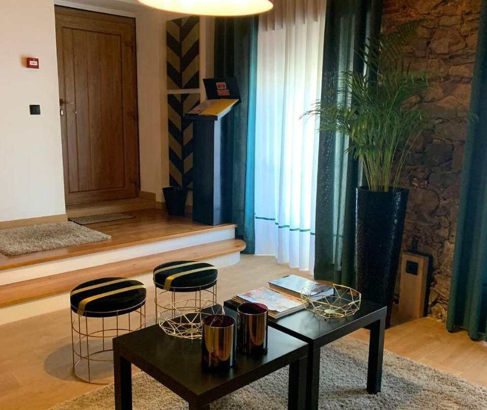Largo da Rainha, Guesthouse