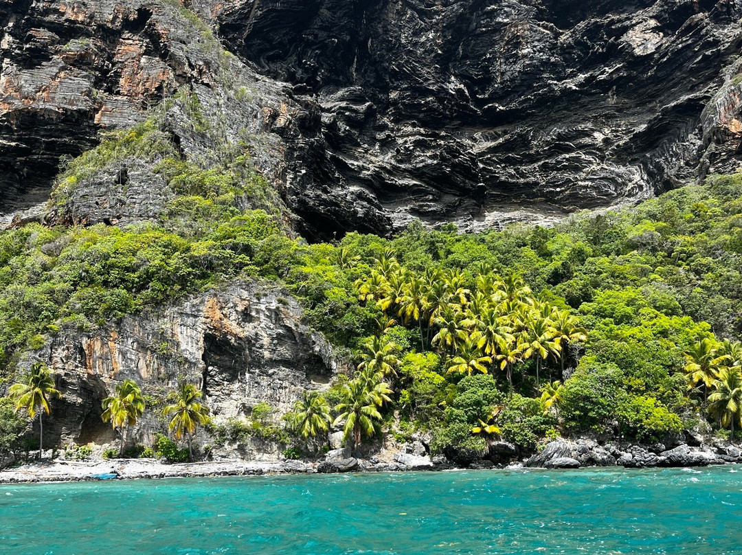 Playa Frontón-Las Galeras必去景点