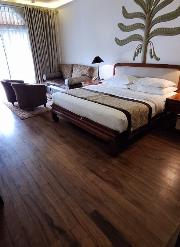 伯爵摄政宾馆主图