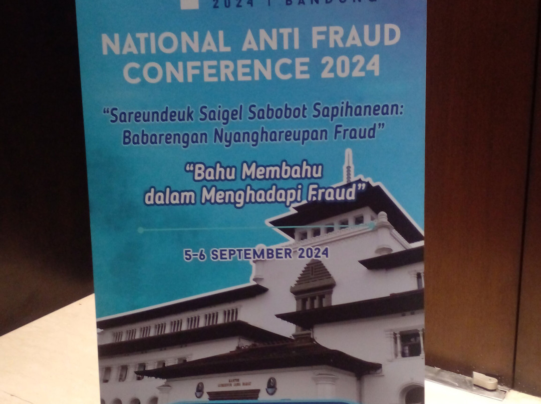 万隆希尔顿酒店主图