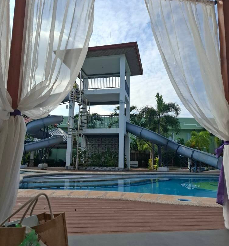 Marand Beach Resort主图